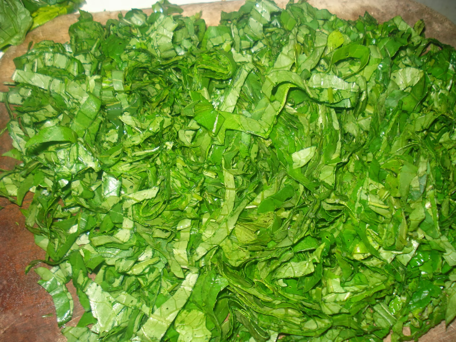 Feuilles fraîches de Zom / Nkéa / morelle noire (Solanum nigrum) 500g